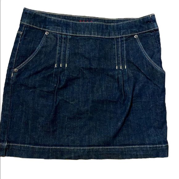 Elle Denim Skirt - 4 dark denim , side zip.  Cotton spandex - Picture 5 of 5